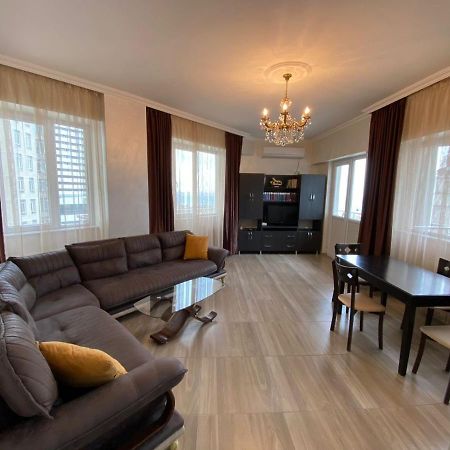 Gorgiladze Black Sea Apartment บาทูมิ ภายนอก รูปภาพ