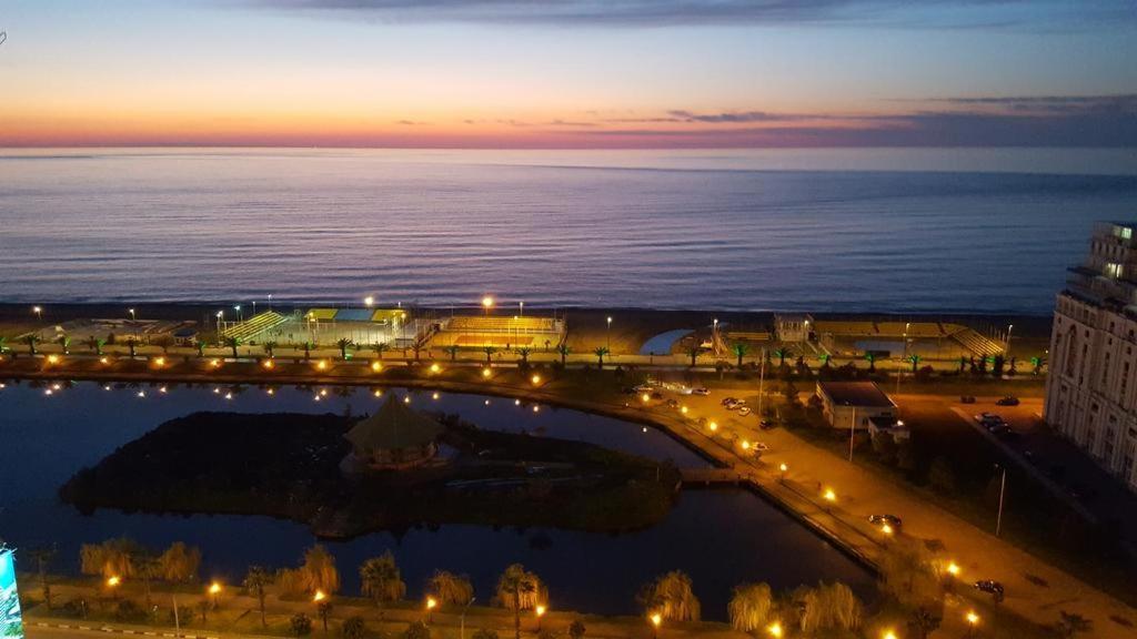 Gorgiladze Black Sea Apartment บาทูมิ ภายนอก รูปภาพ