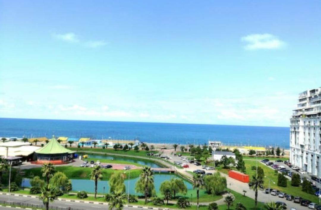 Gorgiladze Black Sea Apartment บาทูมิ ภายนอก รูปภาพ